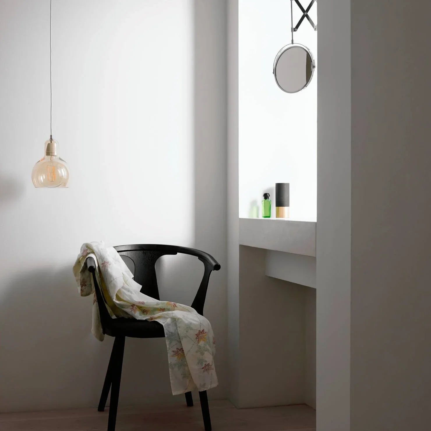 Mega Bulb Iconic Lamp SR2