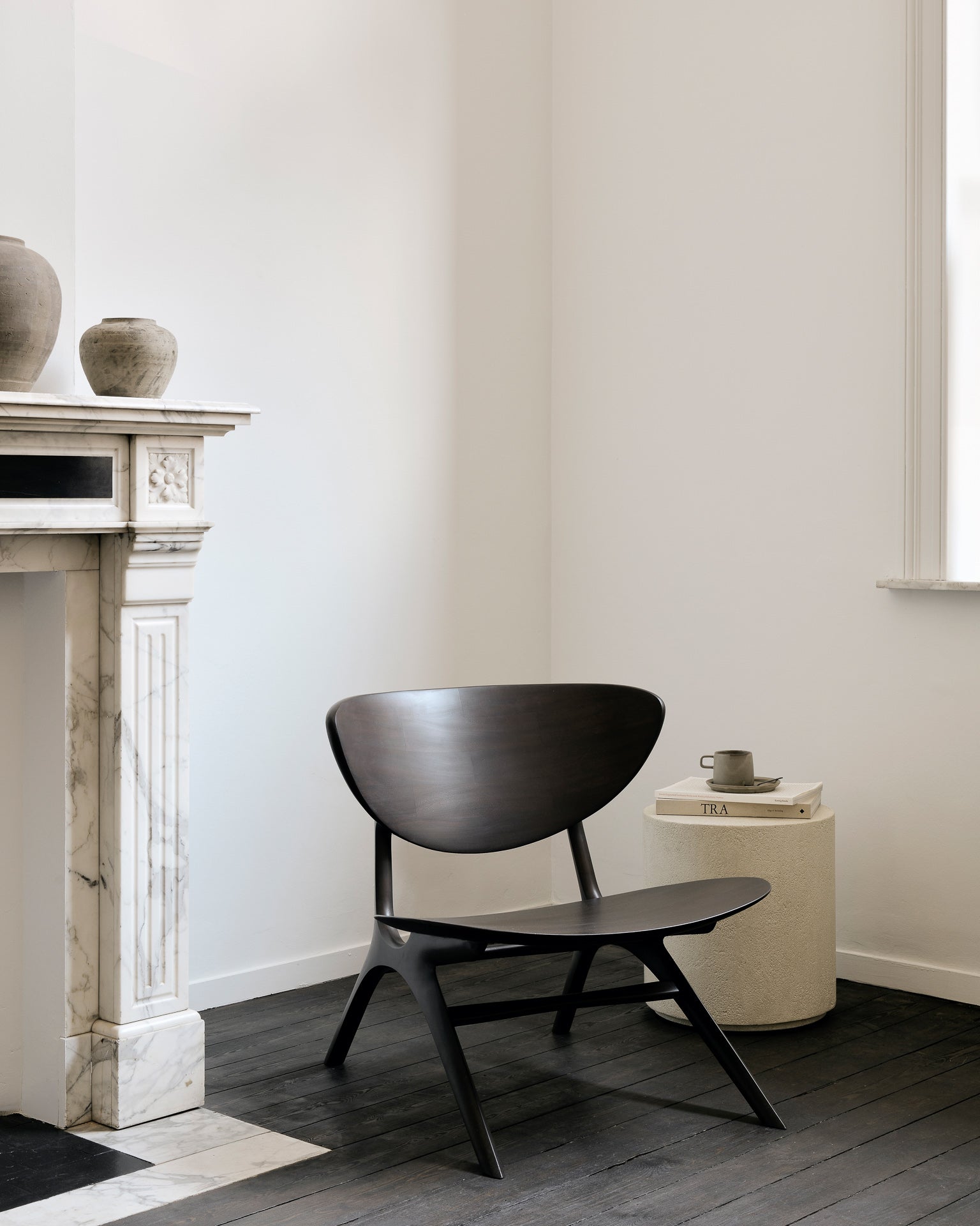 Eye Sculptural Lounge Chair