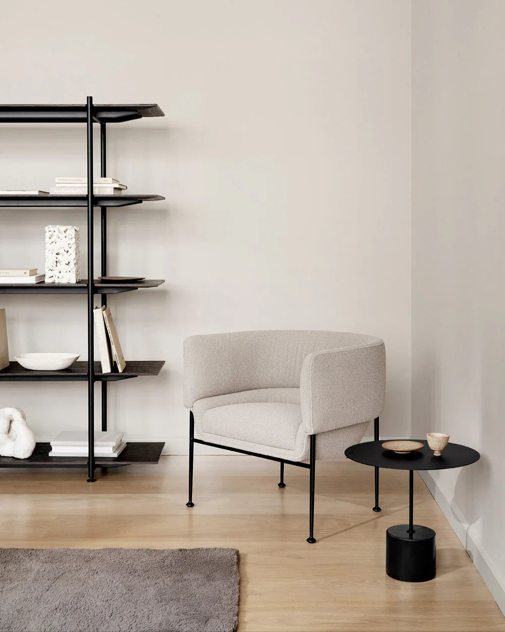 Large Collar Lounge Chair