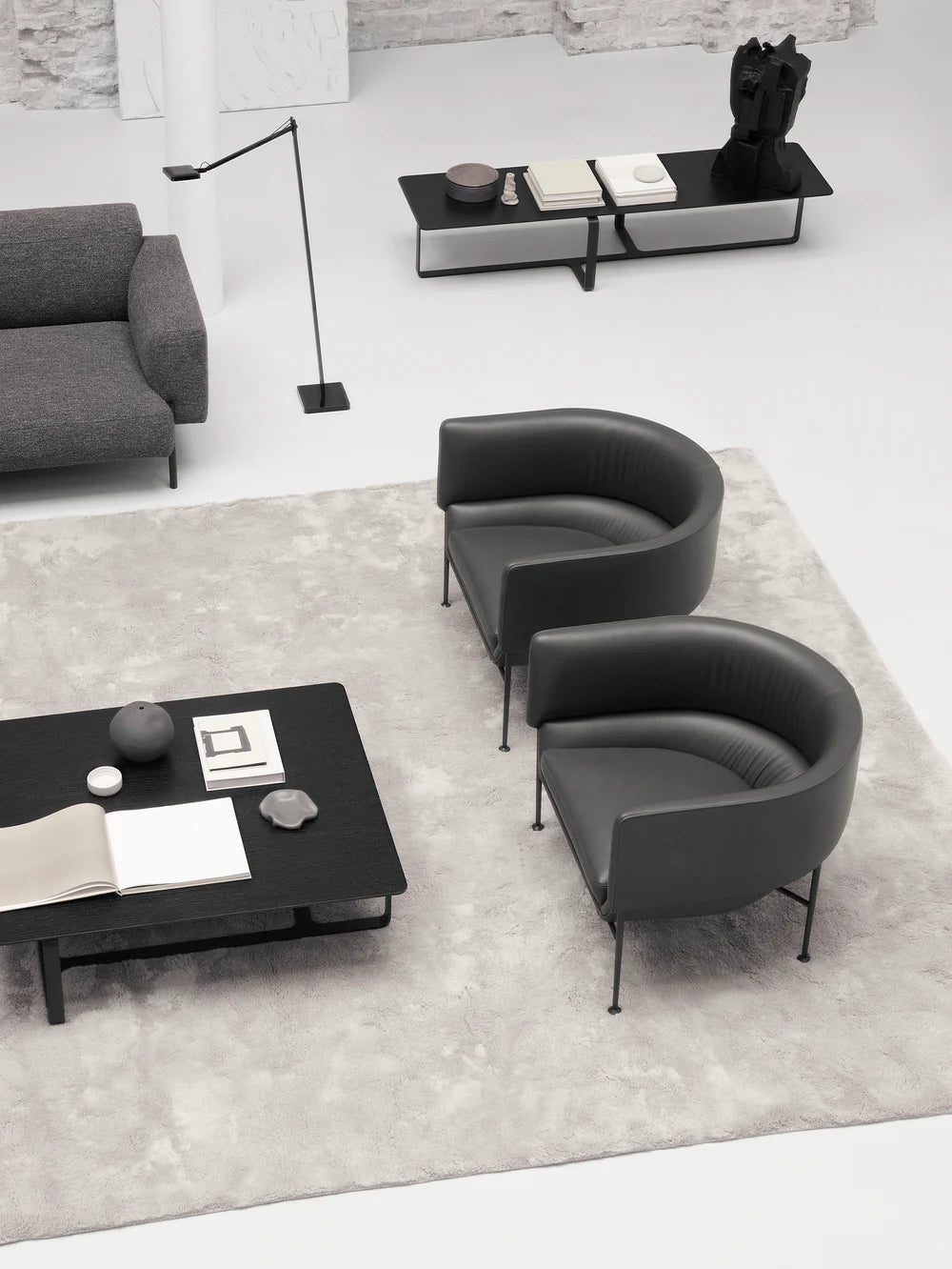 Large Collar Lounge Chair