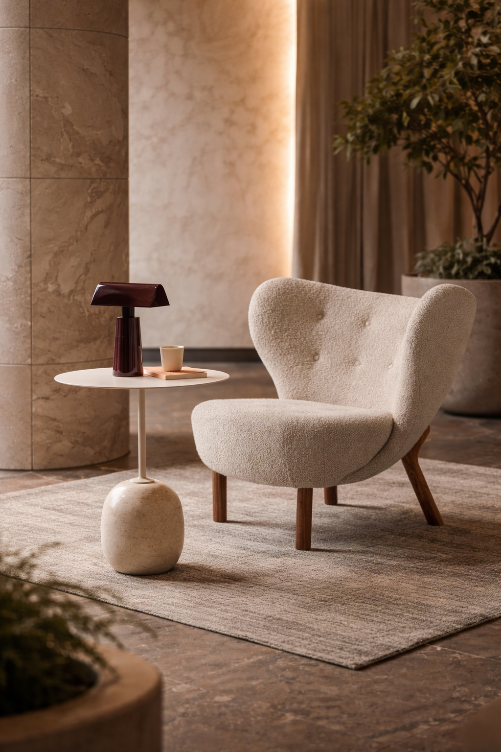 Lato Table LN9