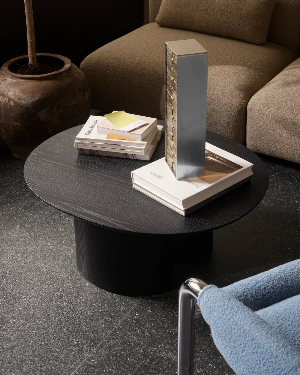 Kin Elegant Coffee Table
