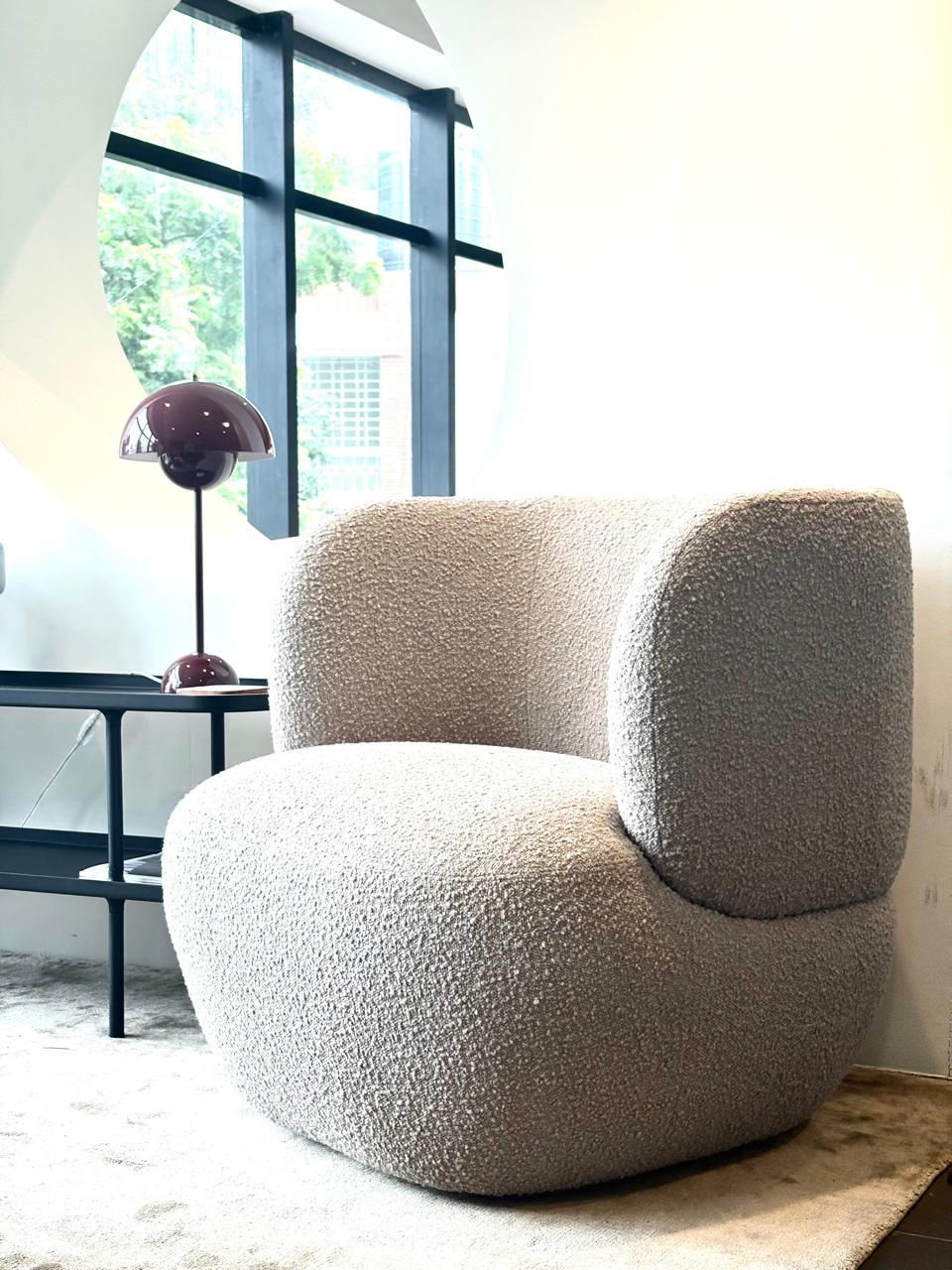 Patricia Swivel Chair